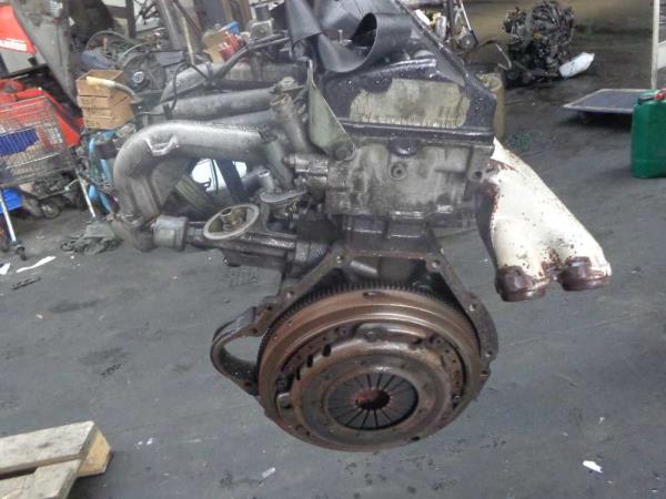 MOTEUR MERCEDES 2.0 ESSENCE CODE 102962 - Vue 3